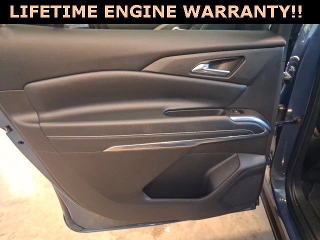 2025 Chevrolet Traverse LT 2LT