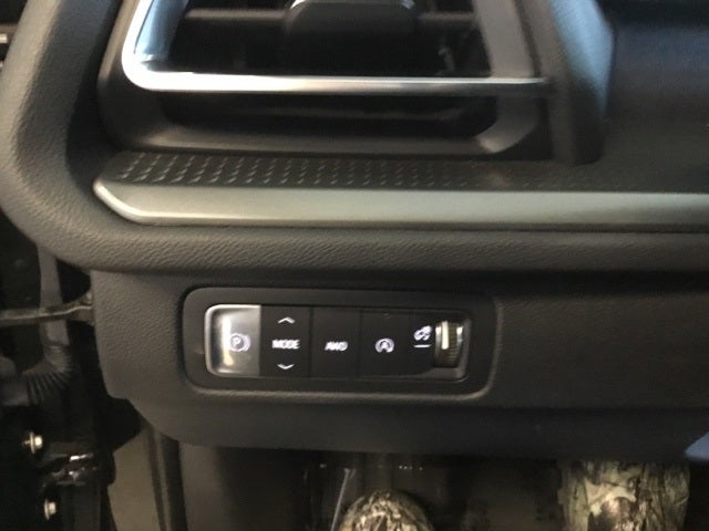 2025 Chevrolet Traverse AWD LT