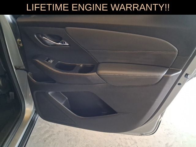 2023 Chevrolet Traverse LT Cloth w/2FL