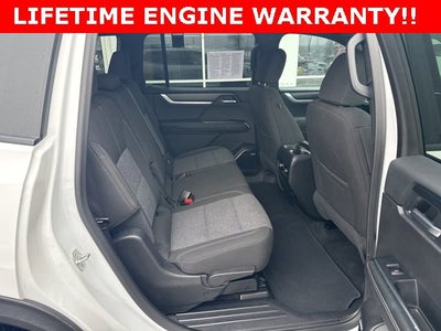 2025 GMC Acadia Elevation