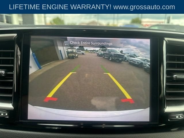 2025 Chrysler Pacifica Select