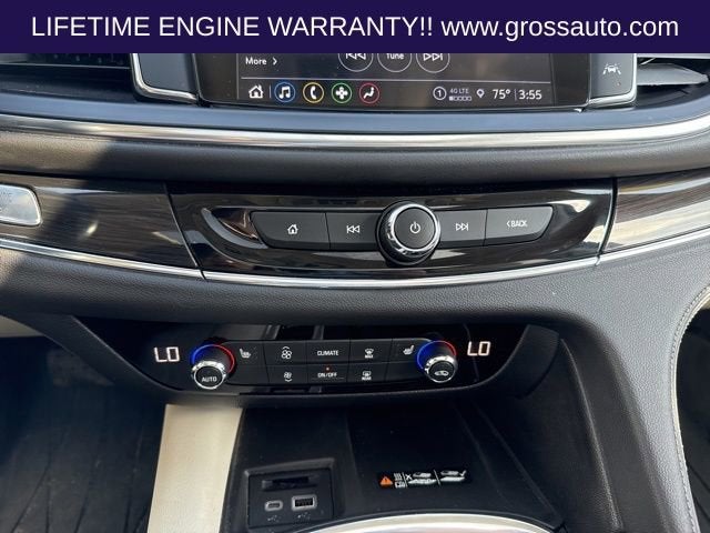 2023 Buick Enclave Essence