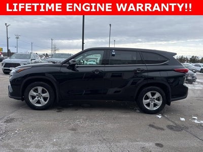 2022 Toyota Highlander LE