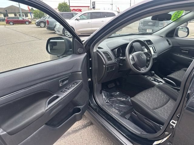 2024 Mitsubishi Outlander Sport S