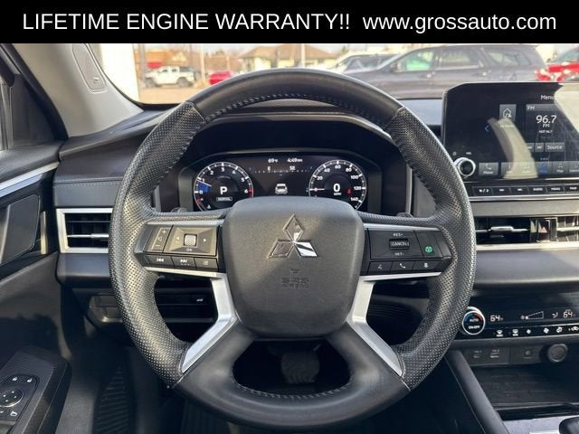 2024 Mitsubishi Outlander SE