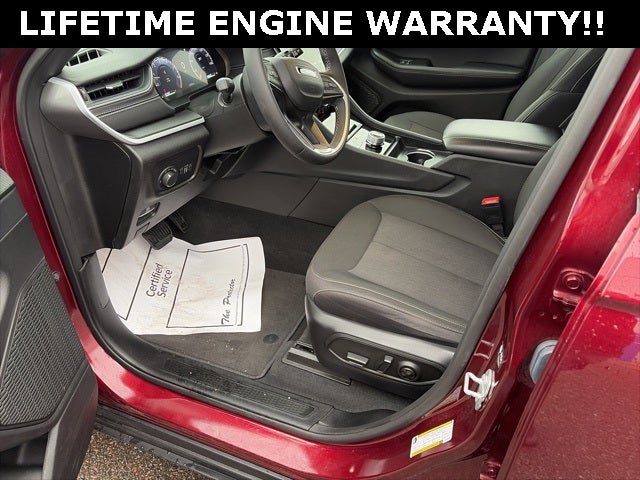 2024 Jeep Grand Cherokee Laredo X 4x4