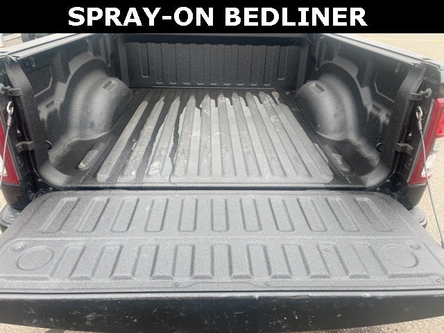 2022 RAM 1500 Big Horn Crew Cab 4x4 5'7' Box