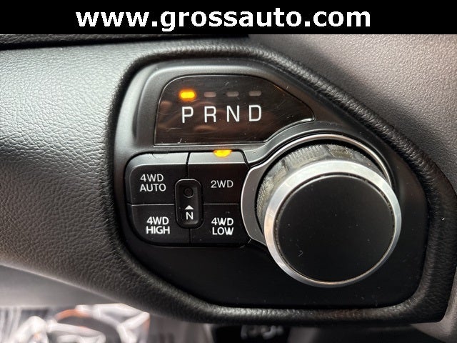 2020 RAM 1500 Big Horn Crew Cab 4x4 5'7' Box