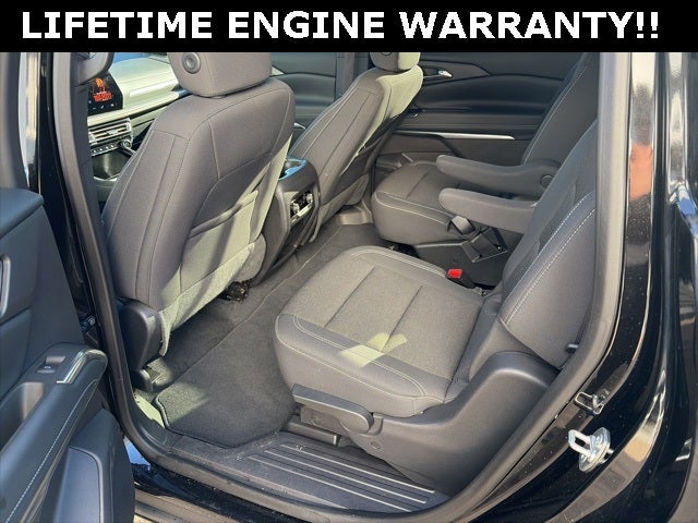 2025 Chevrolet Traverse LT 2LT